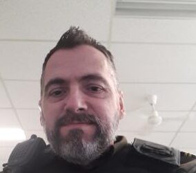 Quand le port de l’uniforme devient trop lourd.